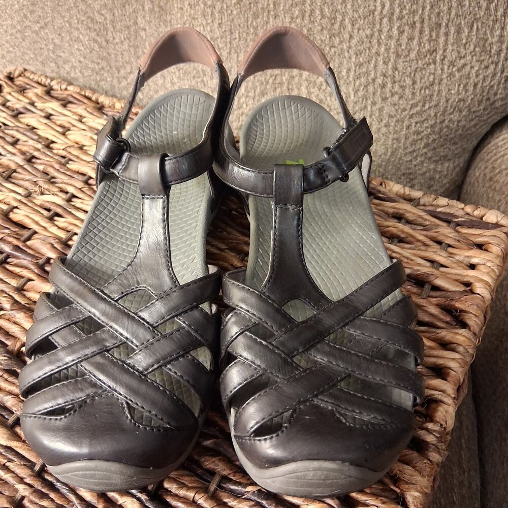 ZiBu Flat Beena Sandals Sz 8.5 Black Closed Toe Heel Strap Hook&Loop Closure